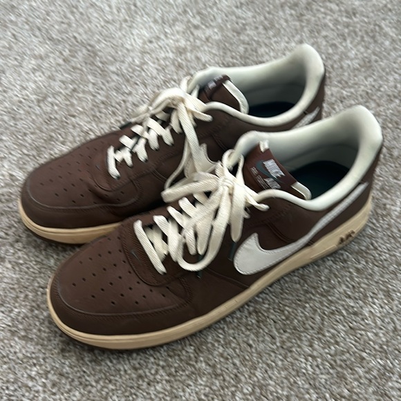 Nike dunks - Picture 1 of 2